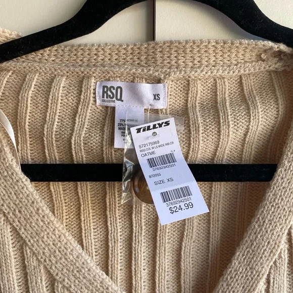 Nude / Cream Cropped Sweater w/ Buttons - Picture 3 of 3